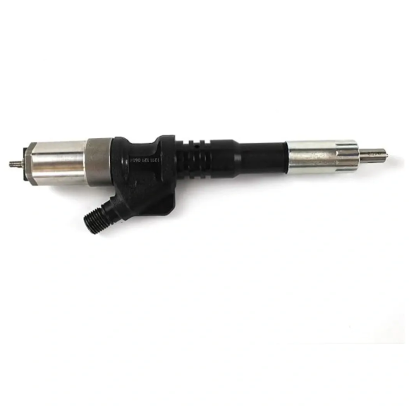 Komatsu D31P-17 Fuel Injector 6134-11-3300 6134113300 New Replacement